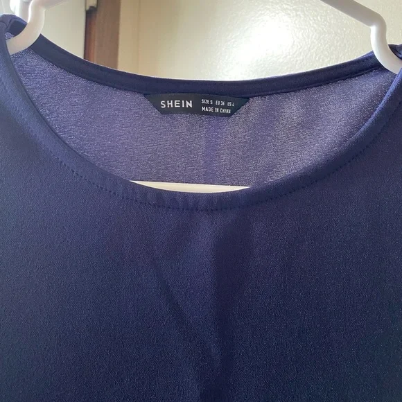 Dress - Picture 2 of 4